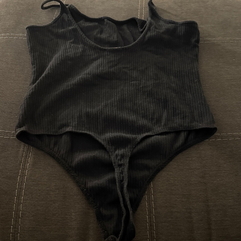 Black Ribbed Bodysuit - Picture 3 of 3
